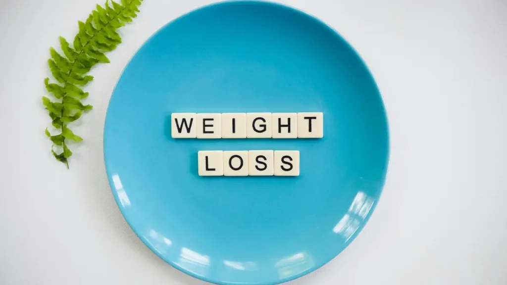 weight loss text on blue plate